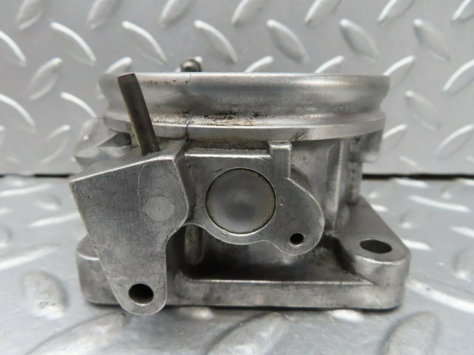 15680 Mercedes-Benz R107 450SL Throttle Body Valve