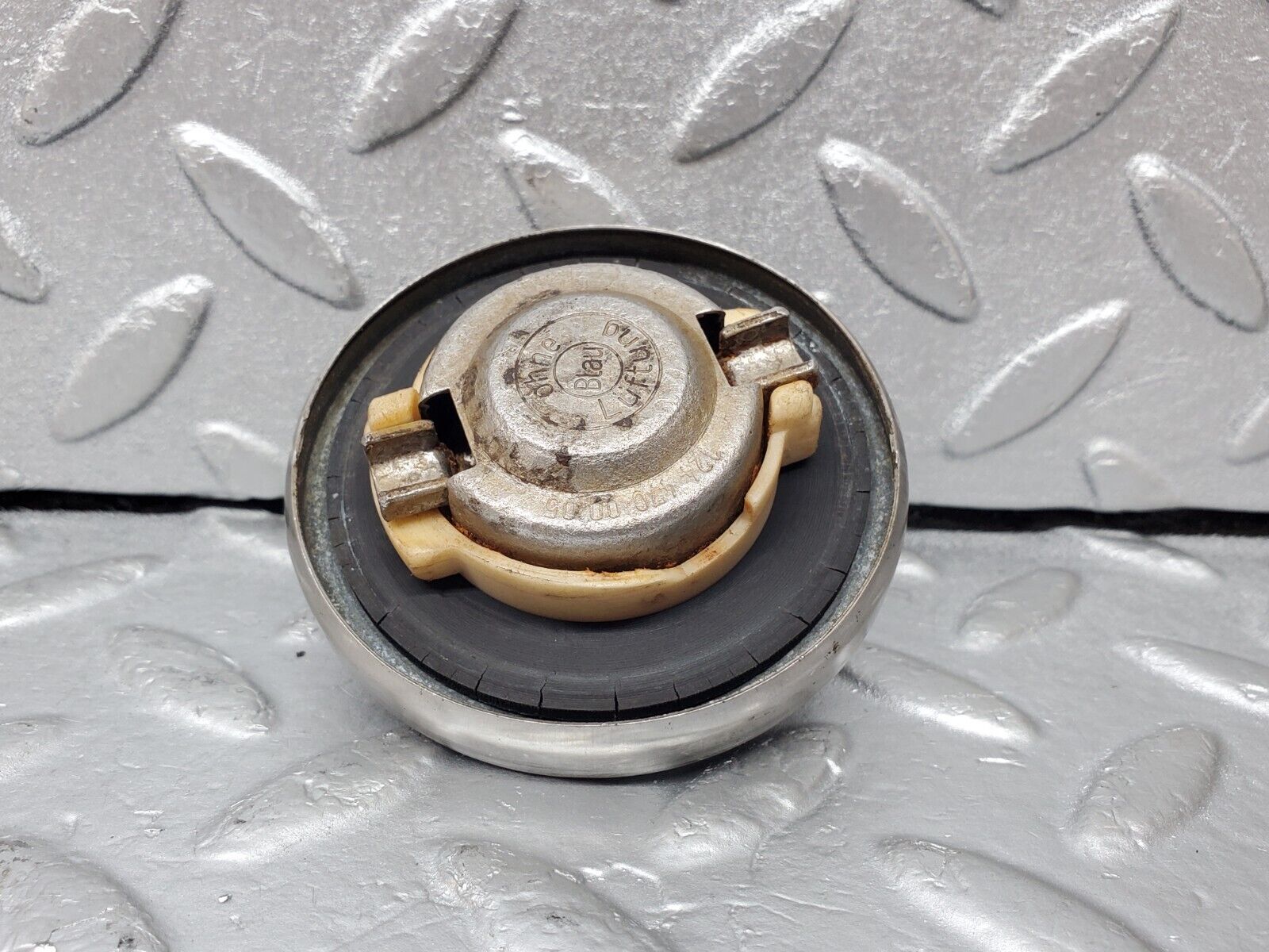 45294 Mercedes-Benz R129 300SL Coupe Fuel Tank Cap 1244700005