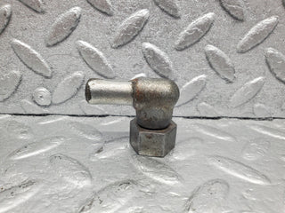 W112 cylinder head water hose pipe connector used OEM