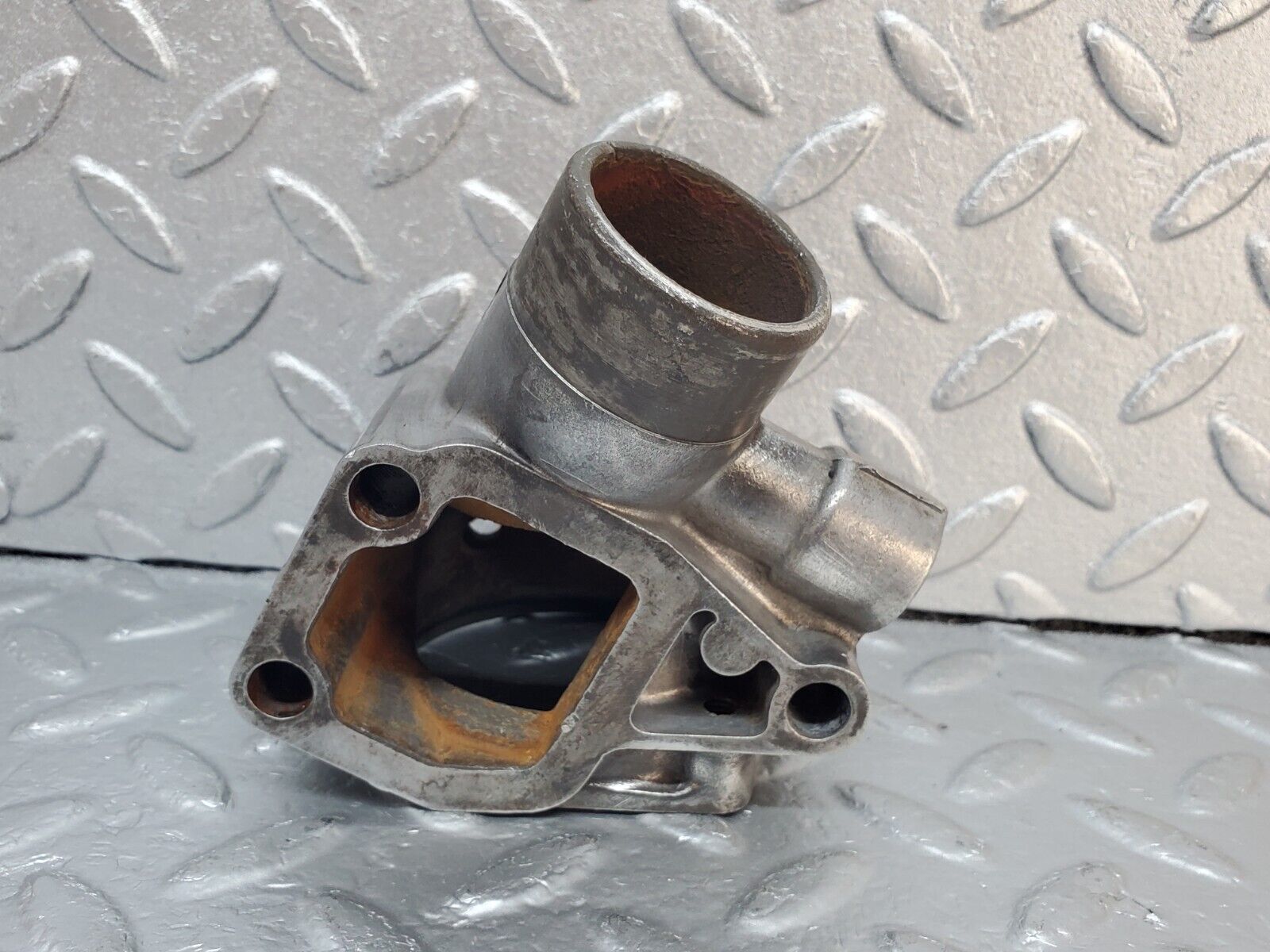 45354 Mercedes-Benz 280E M110.983 Thermostat Housing 1102030673