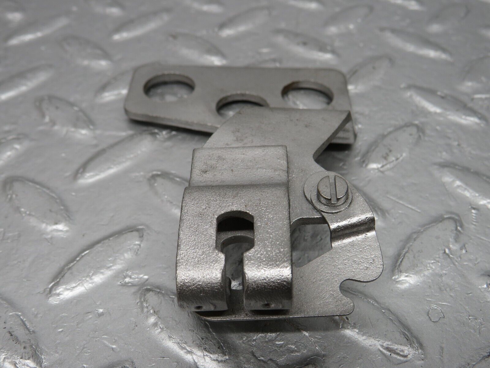 40167 Mercedes-Benz R107 350SL Automatic Gearbox Linkage Bracket