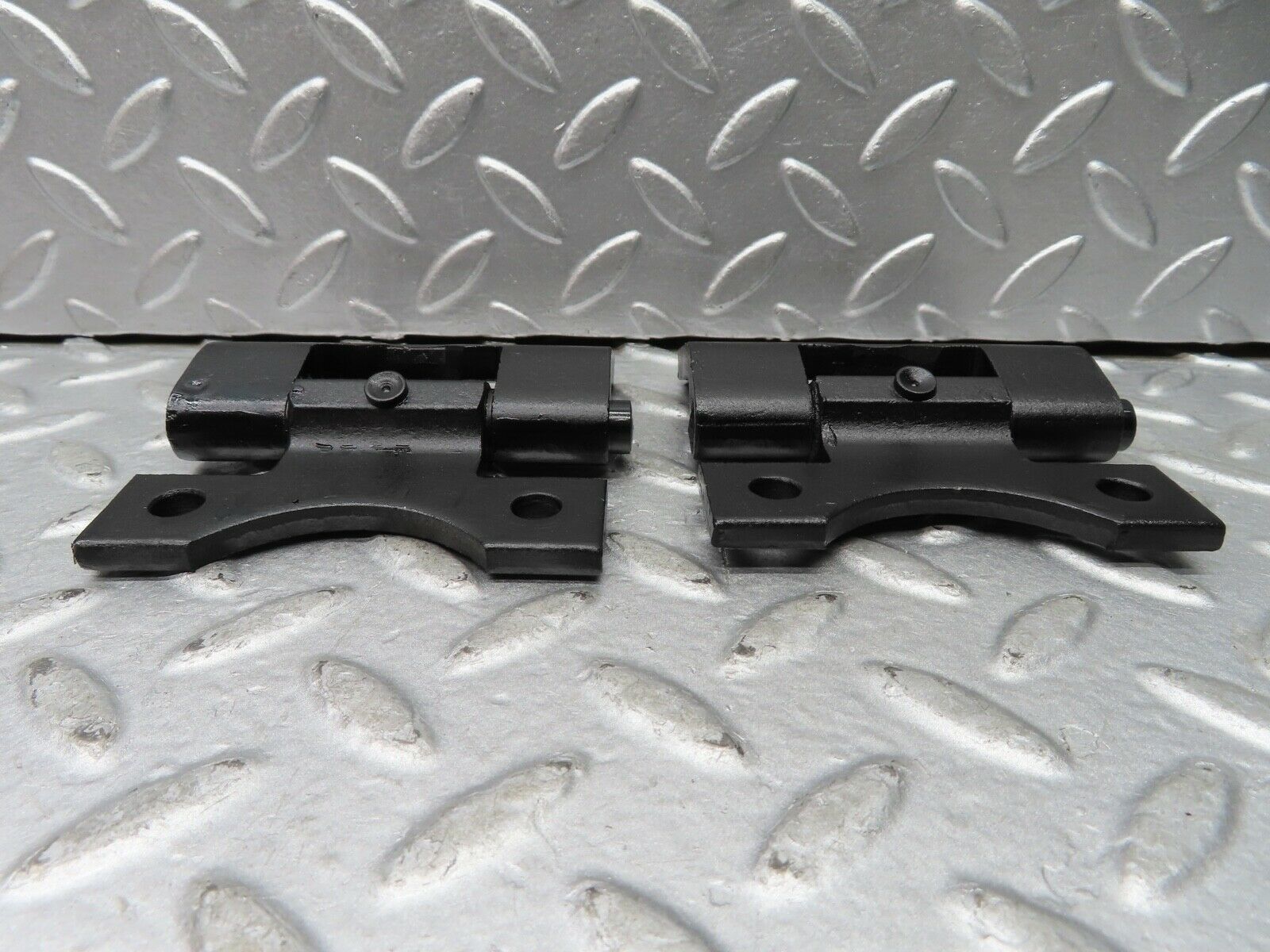 20524 Mercedes-Benz R107 450SL Right Door Hinges Pair