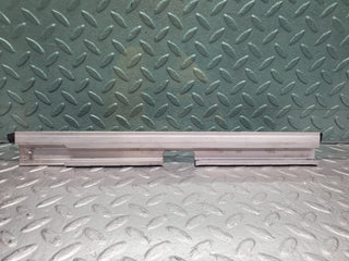 W124 Wagon front right door window glass used OEM