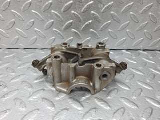 44010 Mercedes-Benz C123 230CE Rocker Arms Camshaft Bearing Block 1020512110