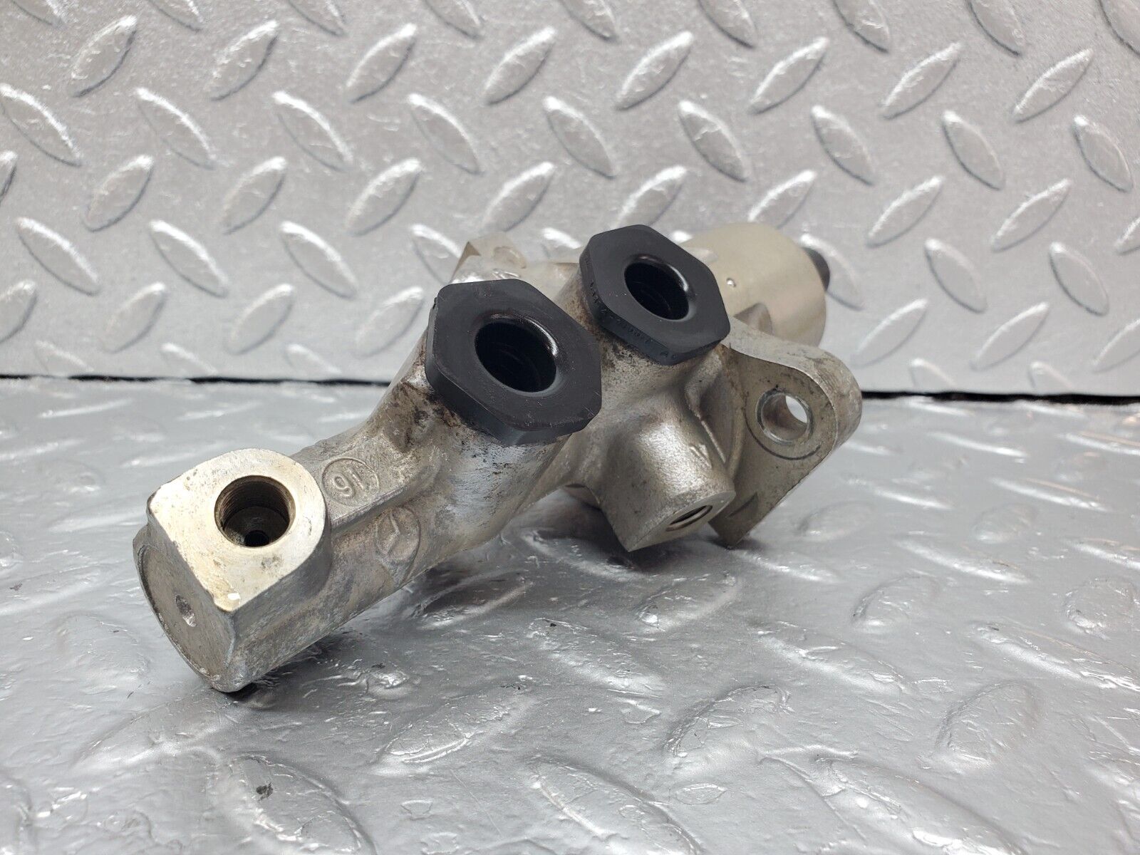 45789 Mercedes-Benz W126 420SE Brake Master Cylinder ATE