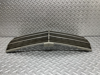 44249 Mercedes-Benz W123 280E Bonnet Grill 1238880923