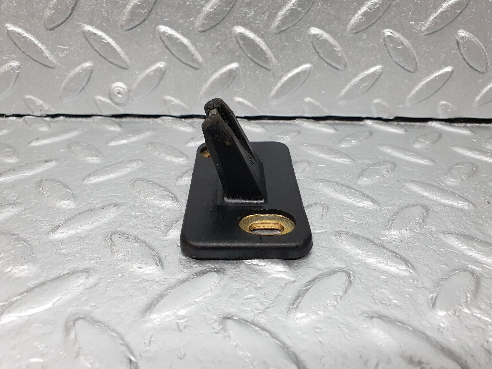 41674 Mercedes-Benz W124 200E Trunk Lock Latch
