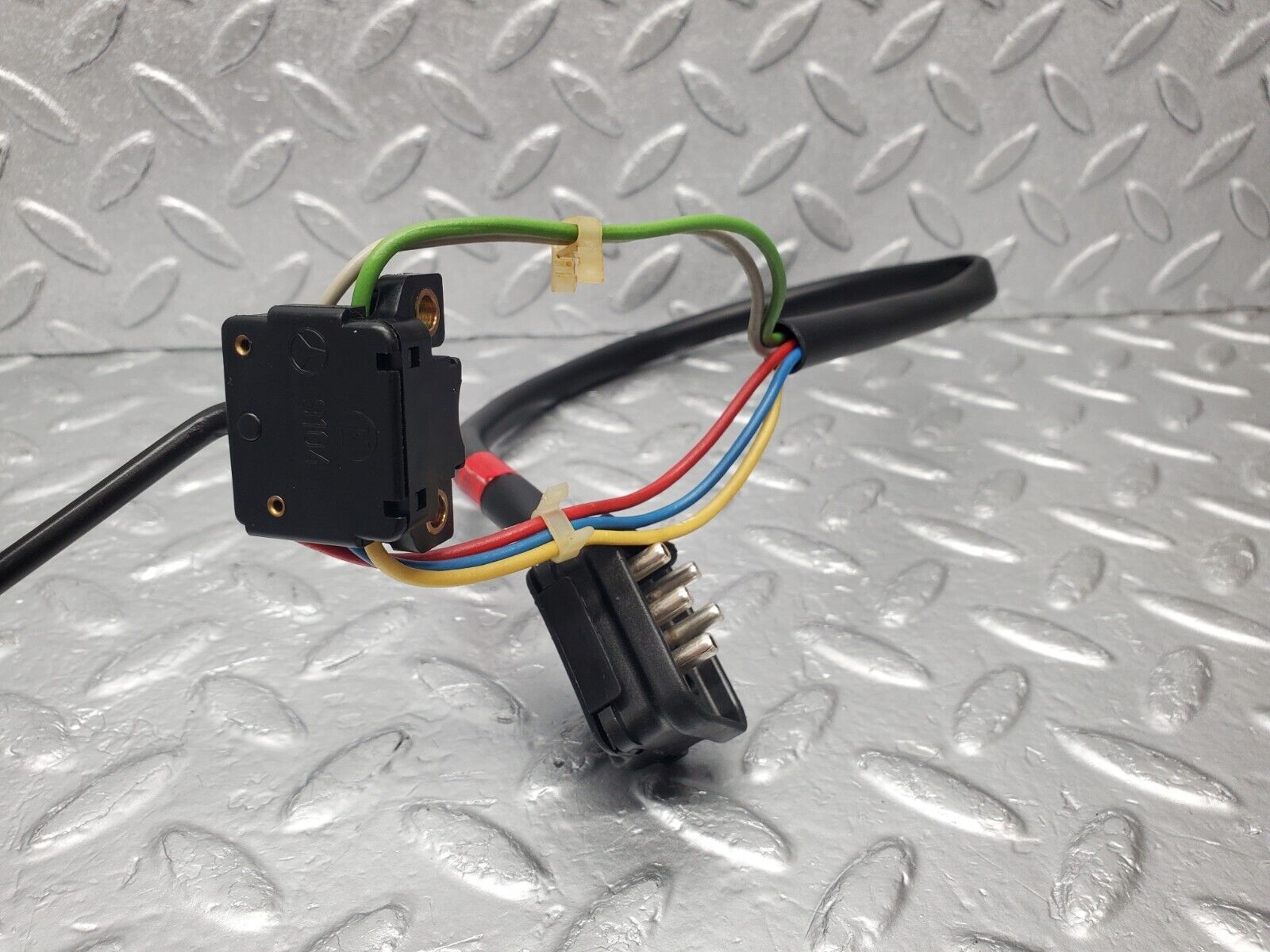 46357 Mercedes-Benz C123 280CE Coupe Cruise Control Stalk