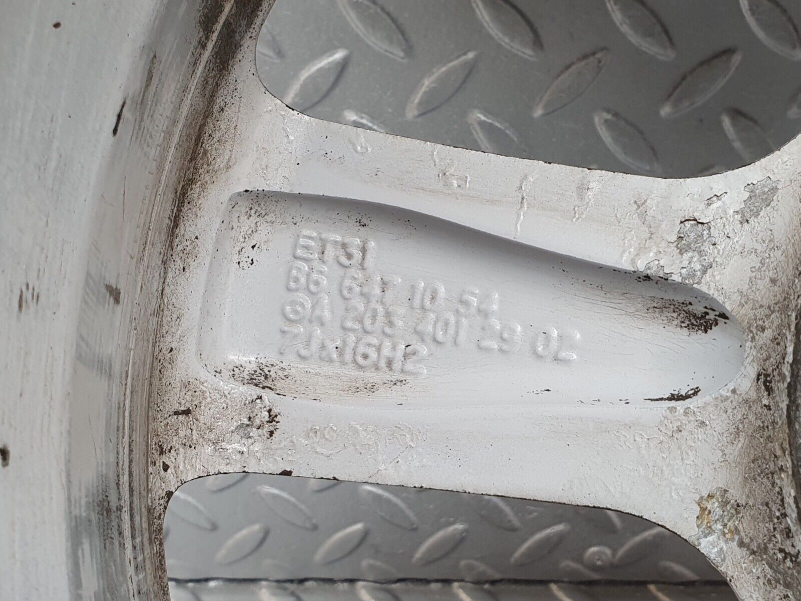 42020 Mercedes-Benz Alloy Wheel Set 7Jx16H2 8Jx16H2 ET31 ET32  2034012902