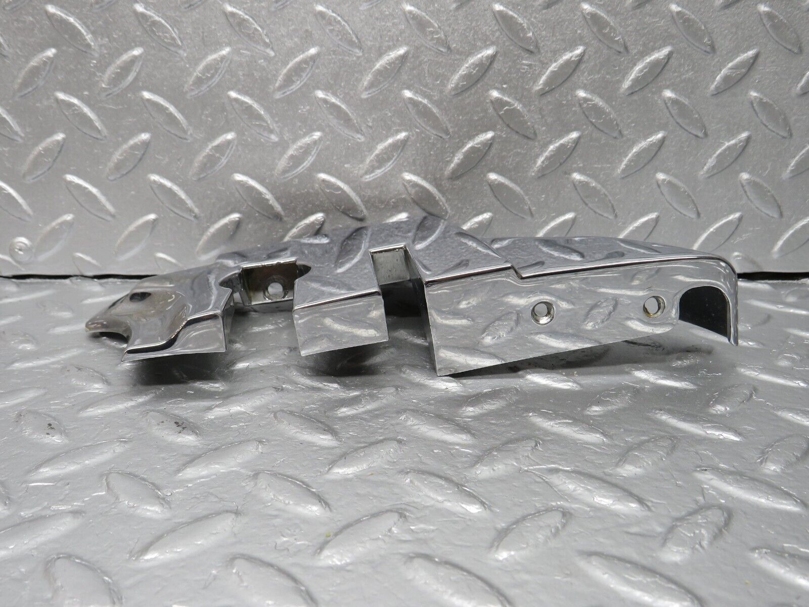 40006 Mercedes-Benz R107 350SL B Pillar Chrome Cover Left 1076930135