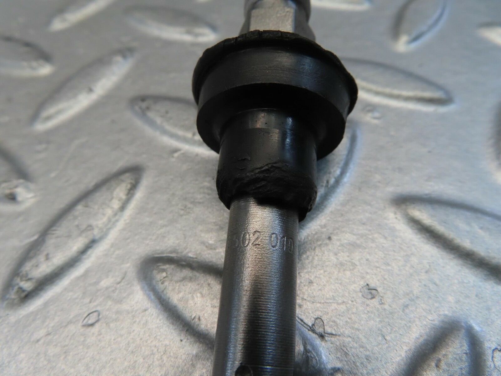 11037 Mercedes-Benz R107 W116 Fuel Injector Bosch 0437502010