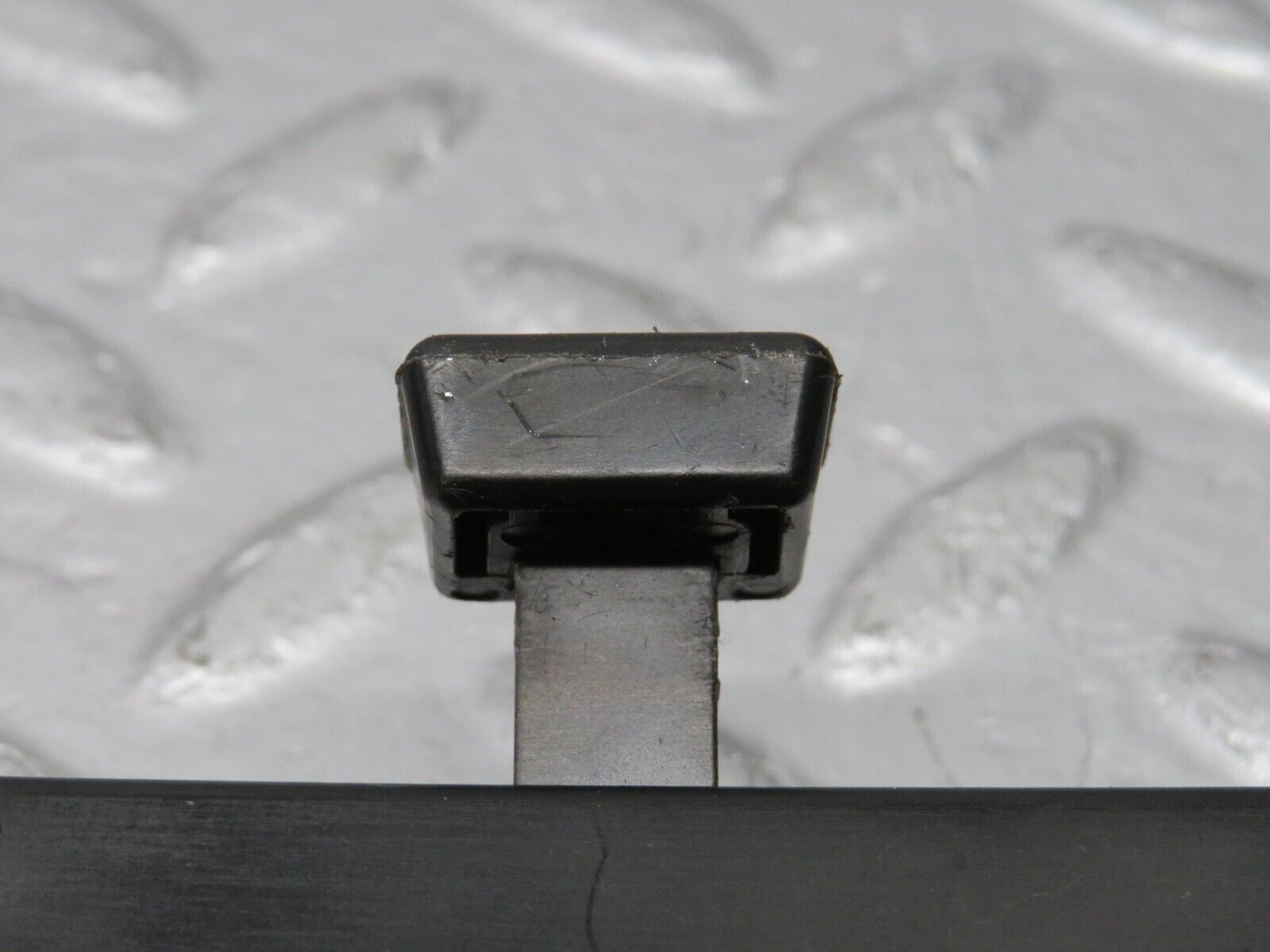 39201 Mercedes-Benz R107 500SL Air Vent Control Lever Right 1078300485