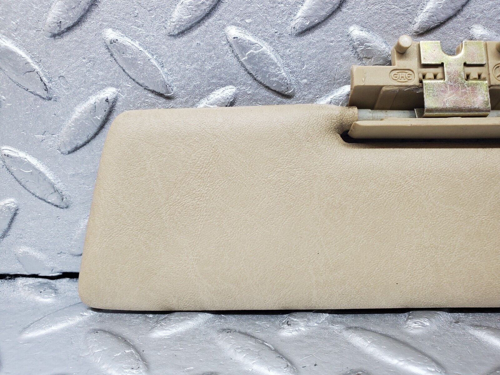 45593 Mercedes-Benz W126 420SE Middle Sun Visor Beige