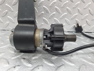 43681 Mercedes-Benz C126 380SEC Coupe Auxiliary Heating Water Pump 1268301014