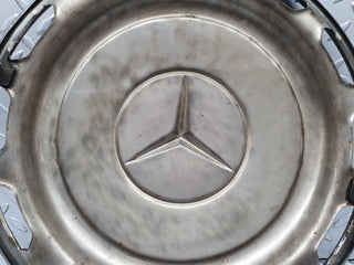 W123 Coupe wheel hub cap 14 inch used OEM