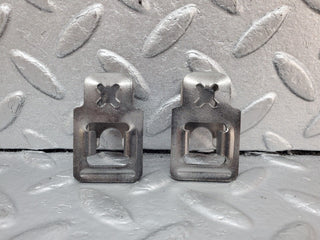 R129 SL fuel injector bracket used OEM