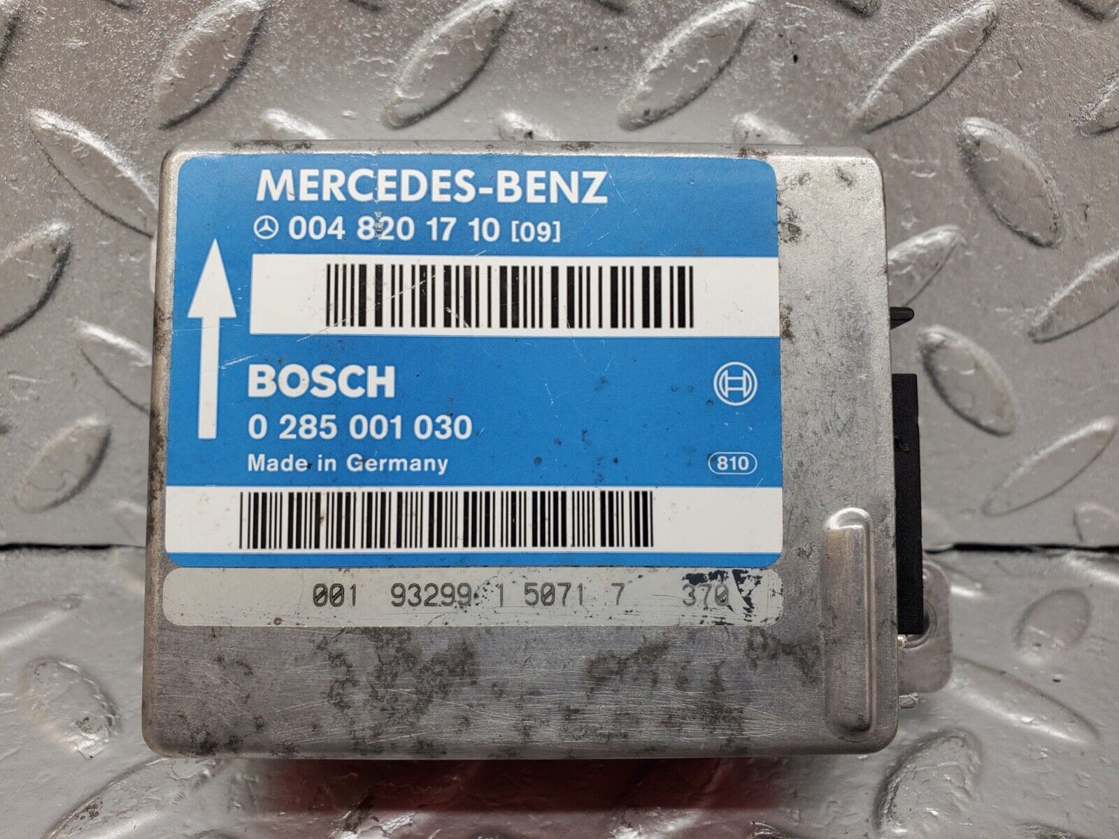 44612 Mercedes-Benz W124 220E Air Bag Control Unit Bosch 0048201710