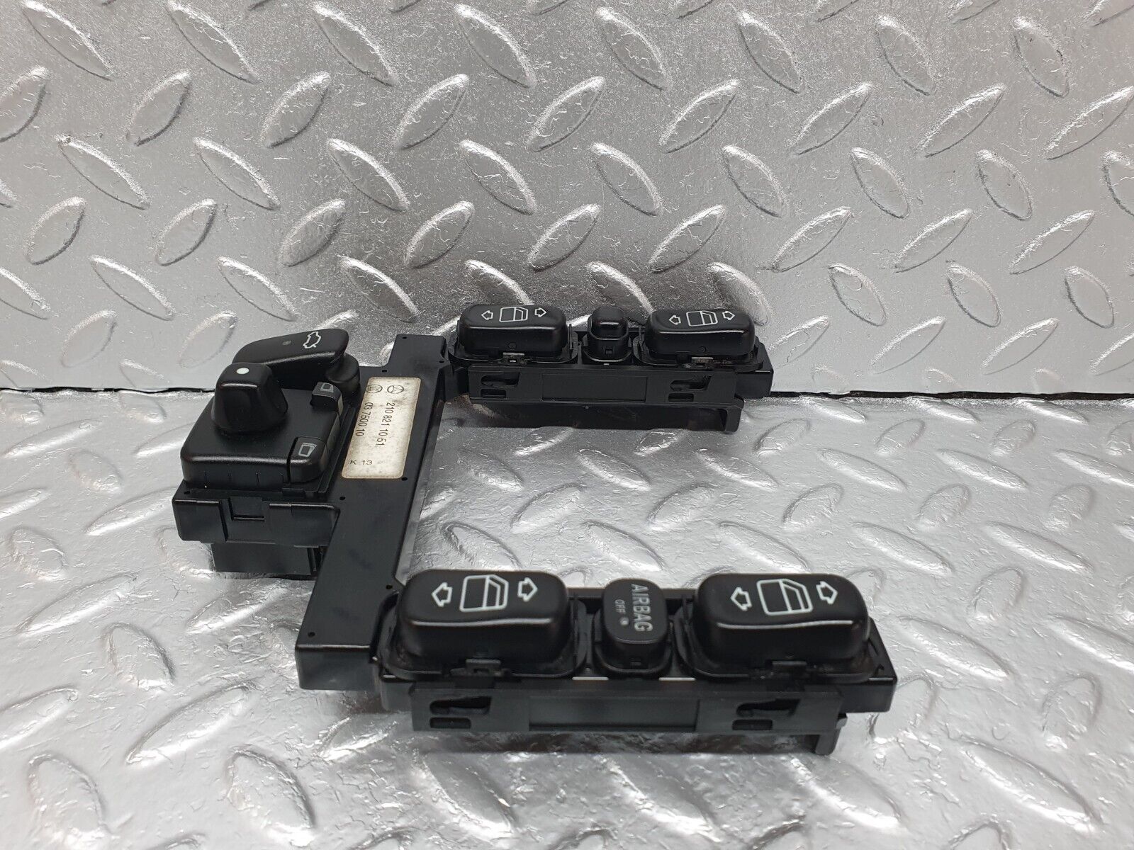 41838 Mercedes-Benz W202 C200 Electric Window Switch Control Unit 2108211051