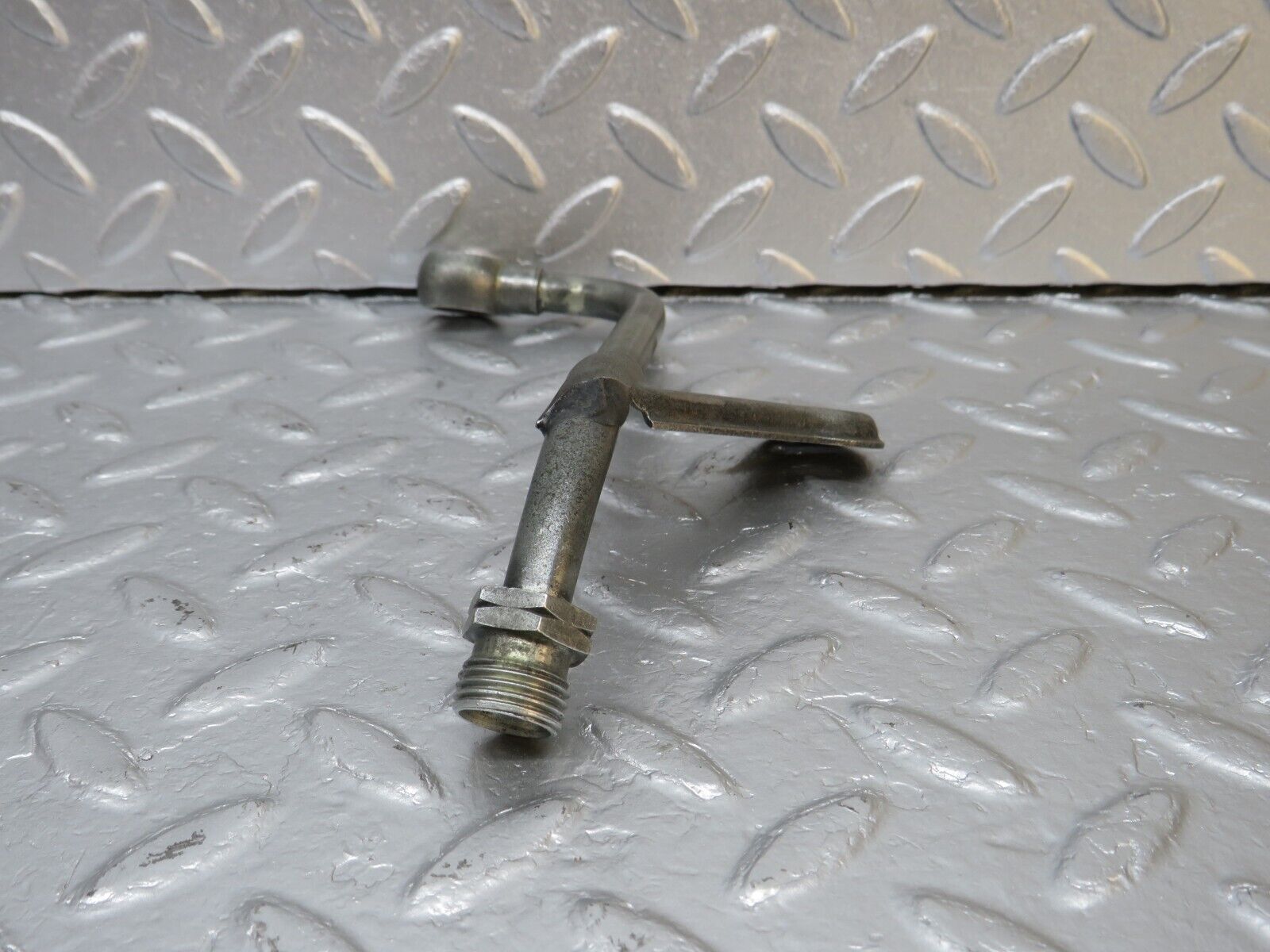 40033 Mercedes-Benz R107 350SL Oil Hose Pipe
