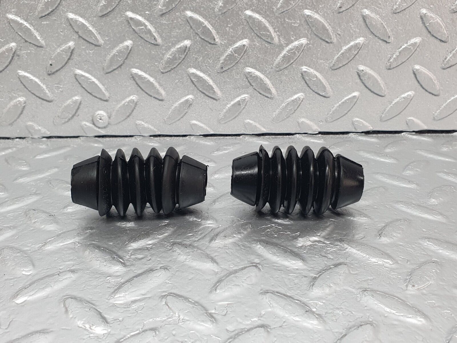 43417 Mercedes-Benz C126 380SEC Coupe Door Wire Protector Rubber 1268210397