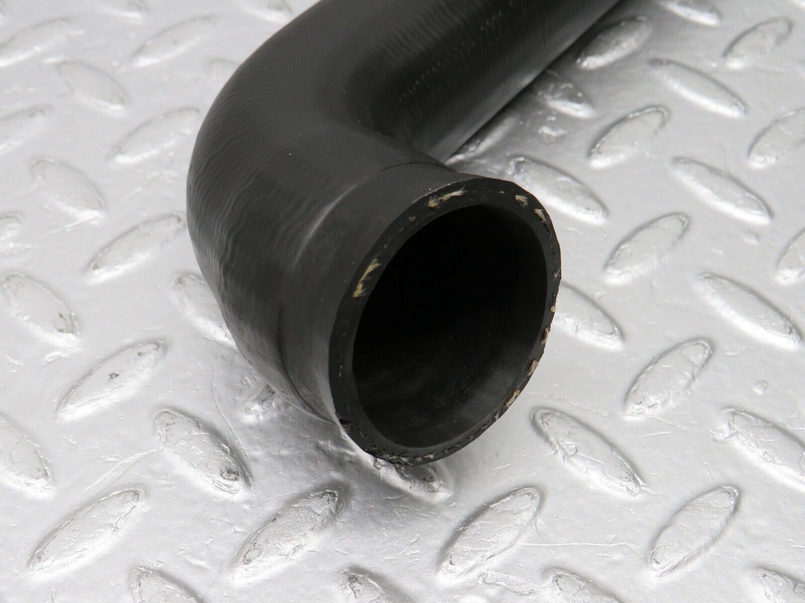 39874 Mercedes-Benz R107 350SL Radiator Hose Pipe 1165013482