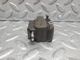 W201 Baby Benz fuel pressure regulator used OEM