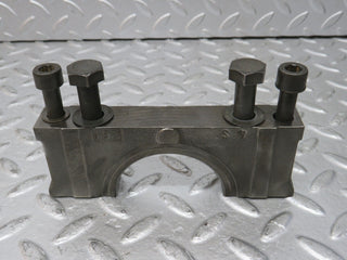 32869 Mercedes-Benz C107 R107 350 V8 Crankshaft Bearing Block 1160110312