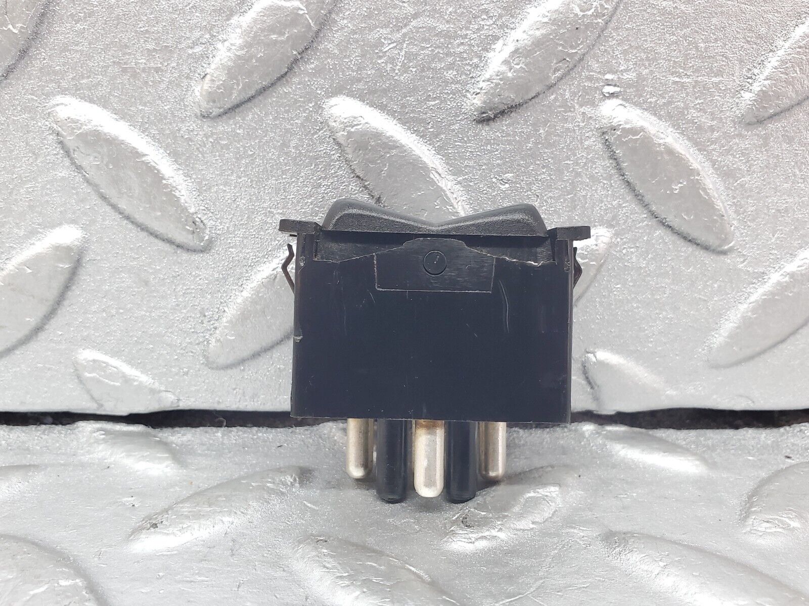 44363 Mercedes-Benz W123 280E Sunroof Switch 0008206310
