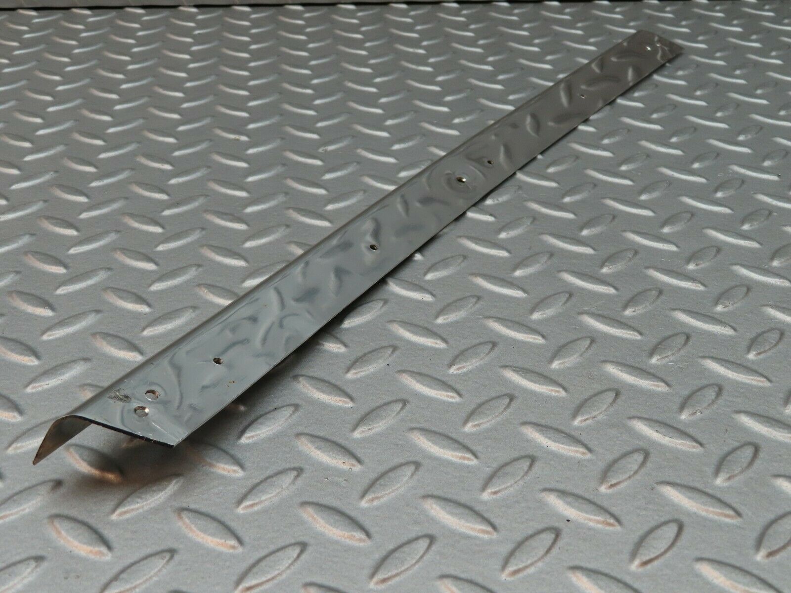 5078 Mercedes-Benz R107 350SL A Pillar Chrome Trim Left