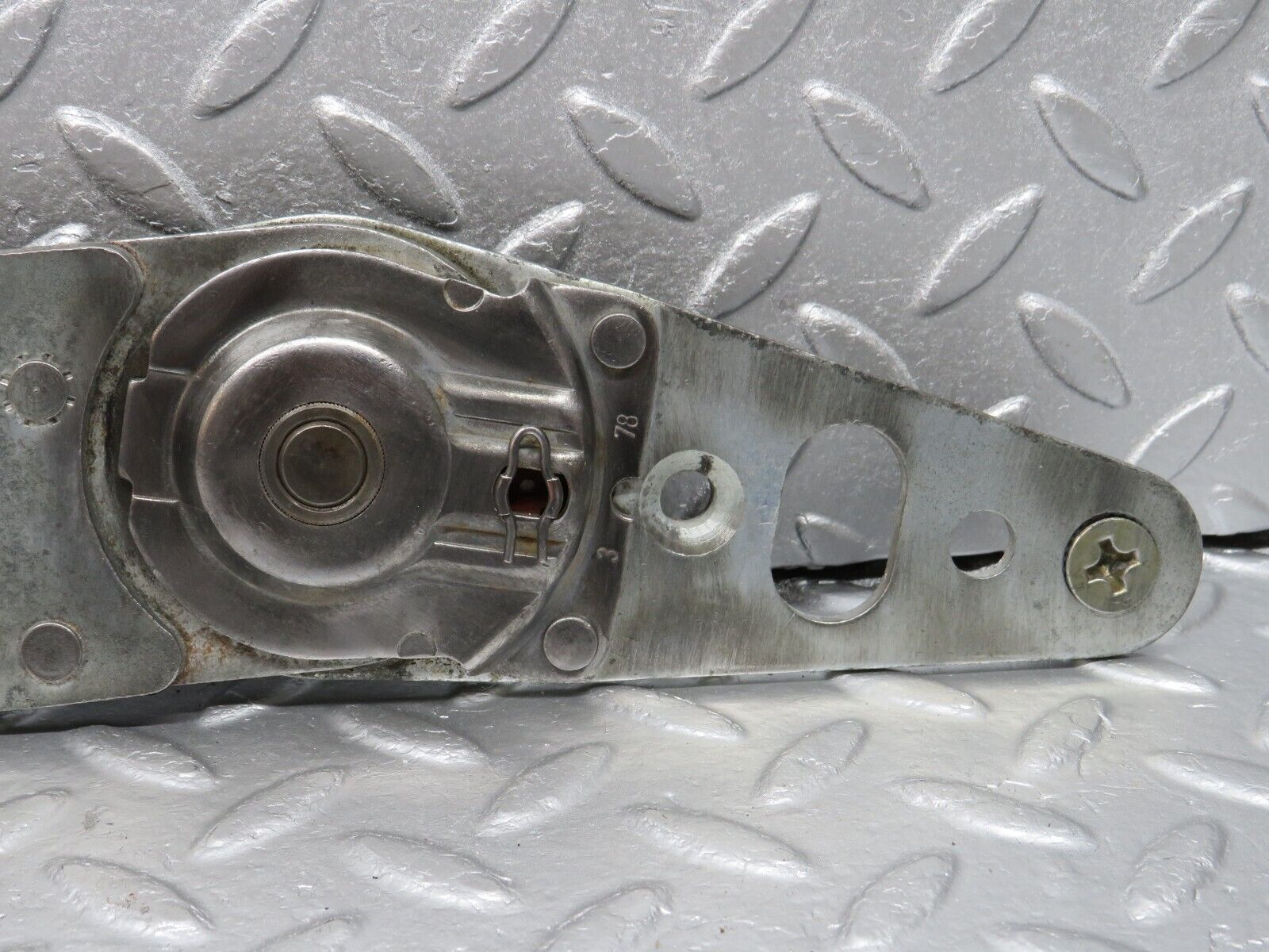 40016 Mercedes-Benz R107 350SL Front Left Seat Hinge 0009109586
