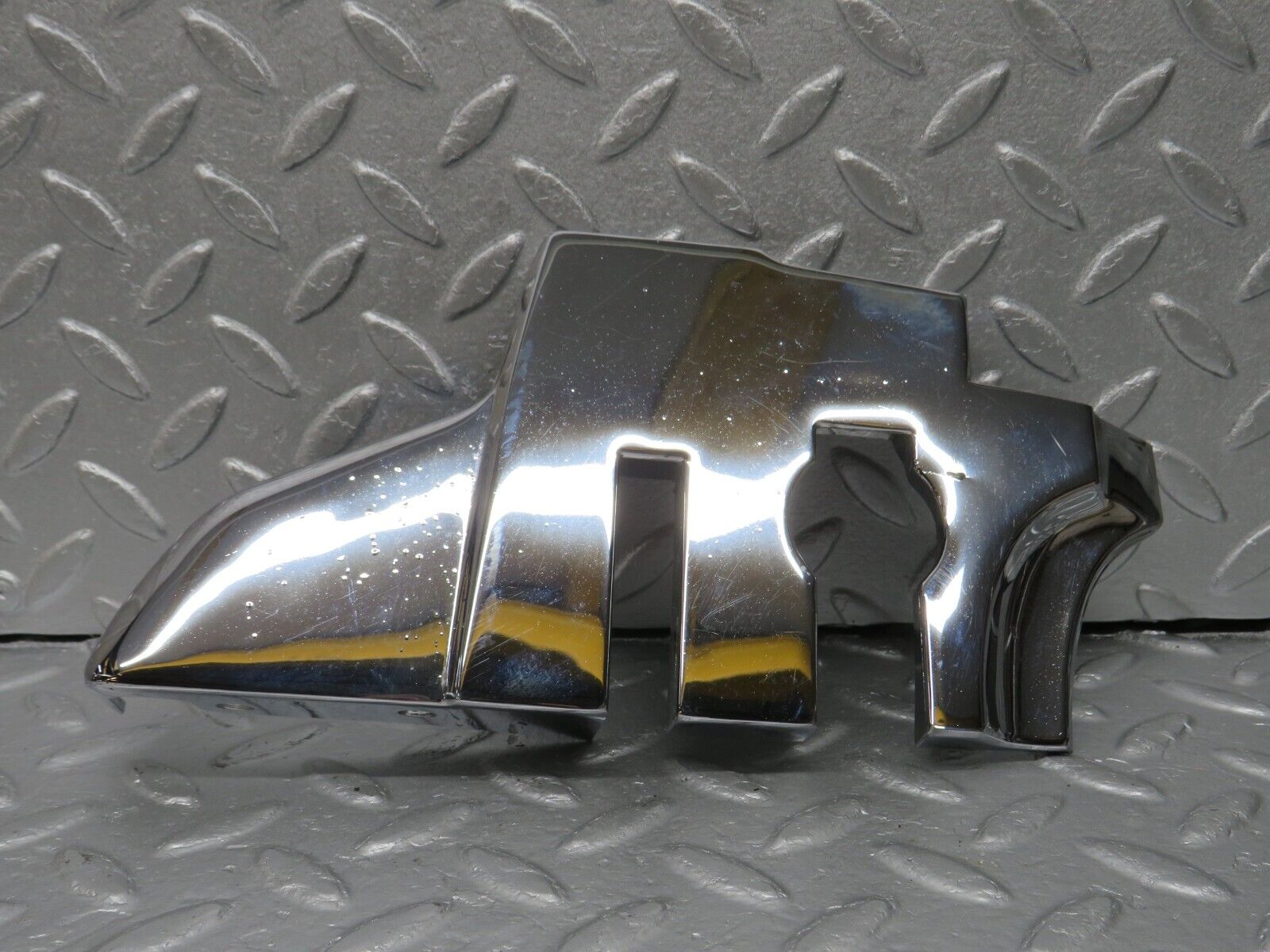 40005 Mercedes-Benz R107 350SL B Pillar Chrome Cover Right 1076930235