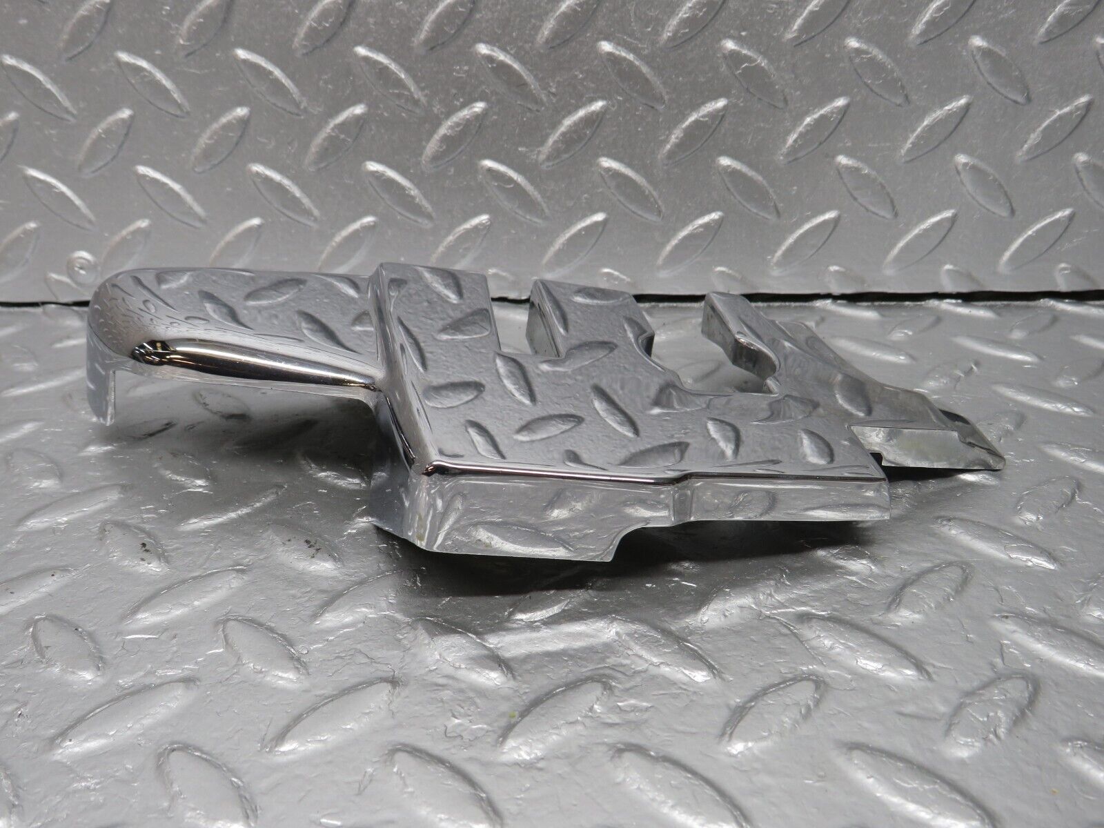 40006 Mercedes-Benz R107 350SL B Pillar Chrome Cover Left 1076930135