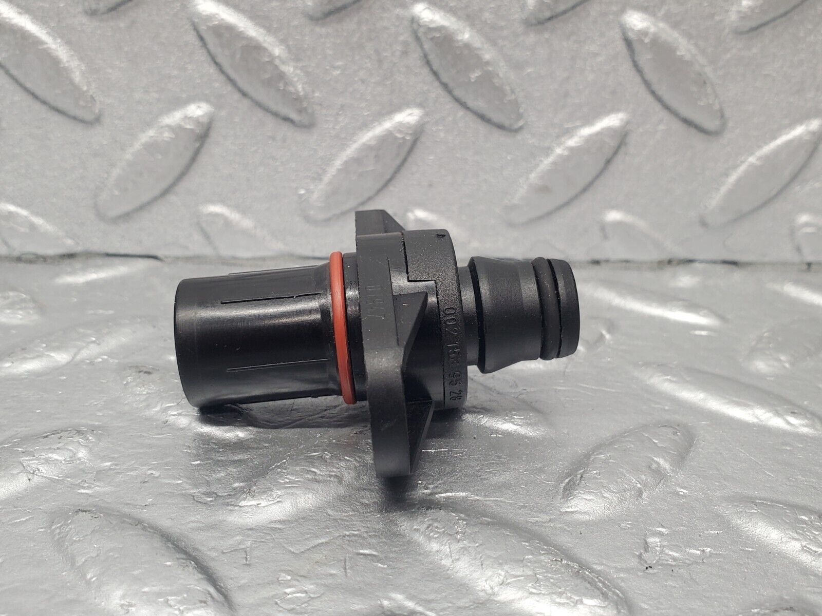 46214 Mercedes-Benz W124 280E Camshaft Position Sensor 0021539528