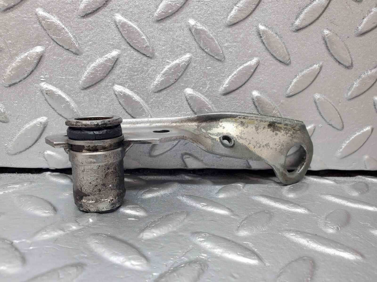 45290 Mercedes-Benz R129 300SL Coupe Engine Lifting Eyes Hooks