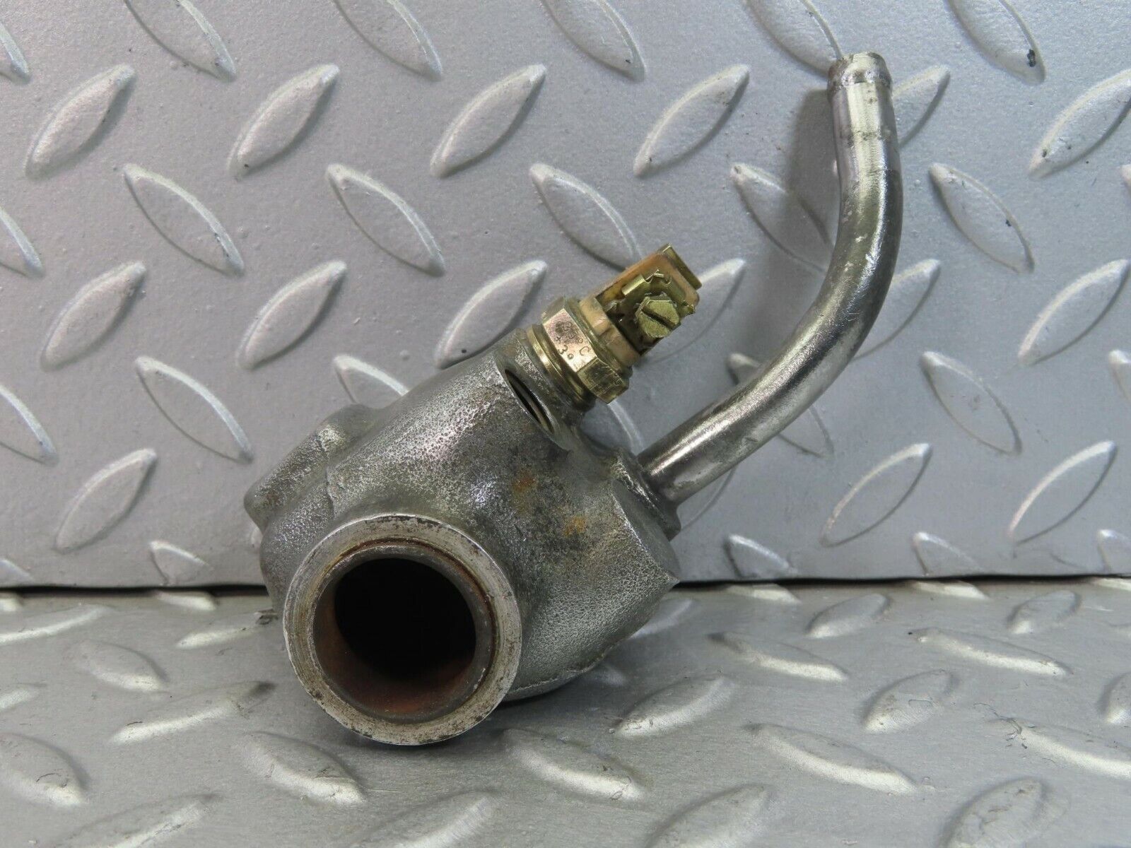 8783 Mercedes-Benz W111 Water Distribution 1272030736
