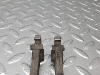 W108 valve rocker arm with retaining spring used OEM