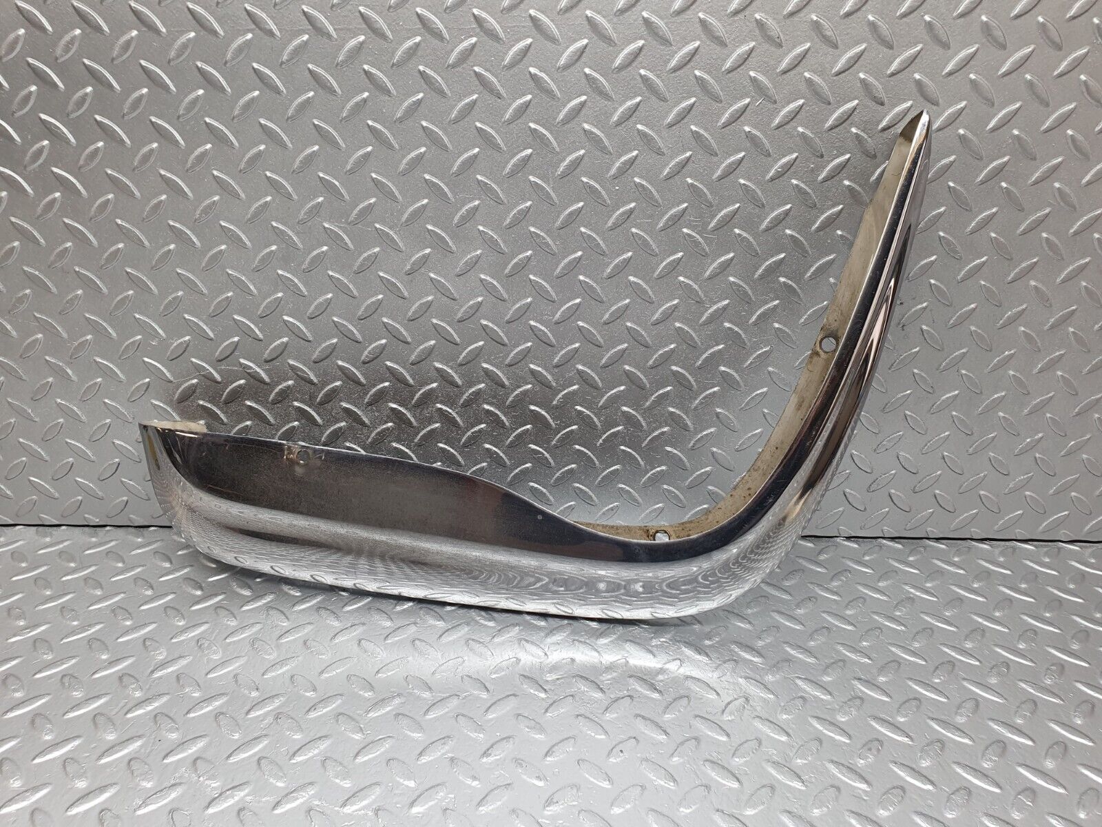 43400 Mercedes-Benz W108 280SE Front Left Upper Bumper Chrome