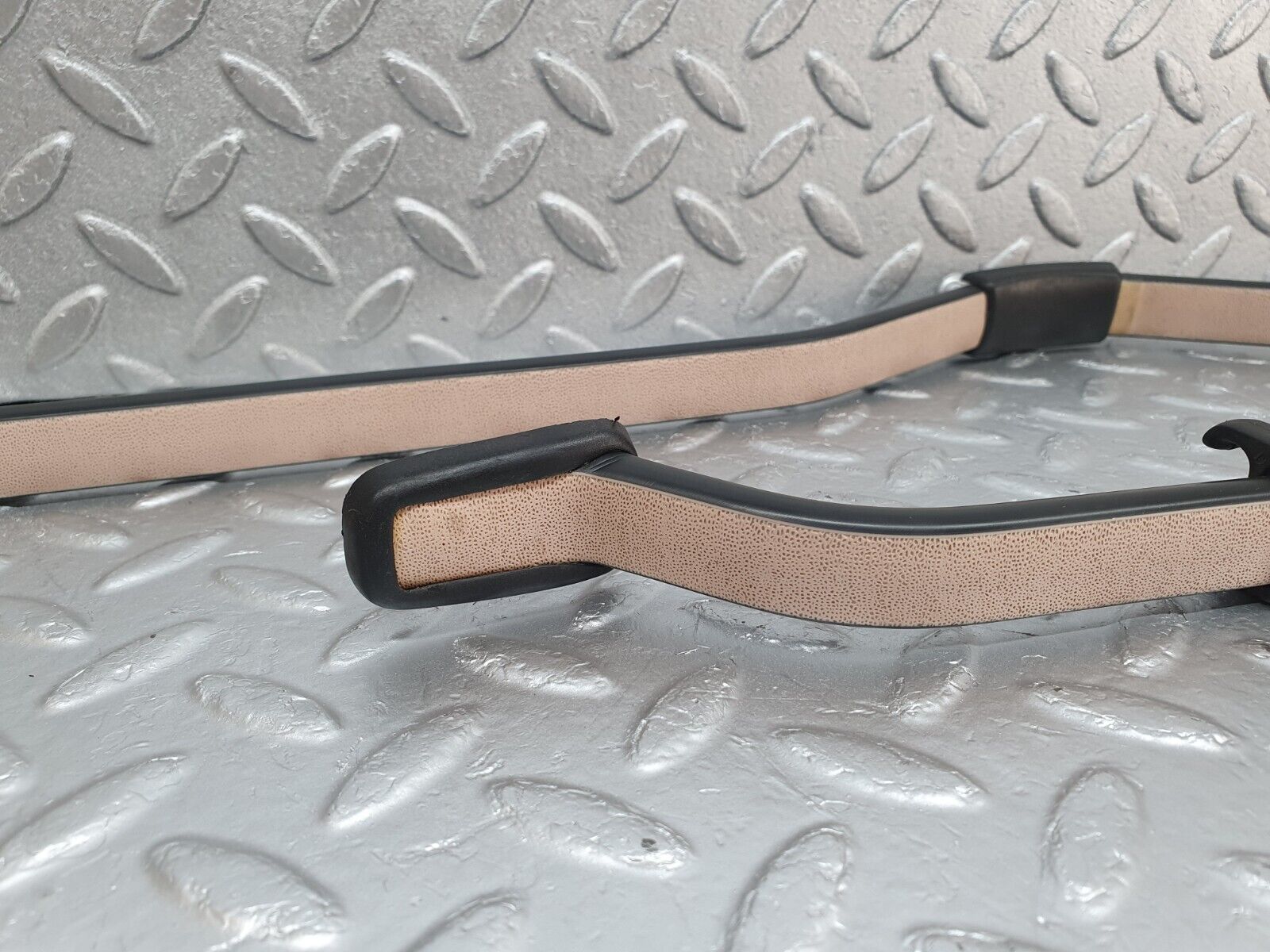 43770 Mercedes-Benz C126 380SEC Coupe Interior Roof Grab Handle Set