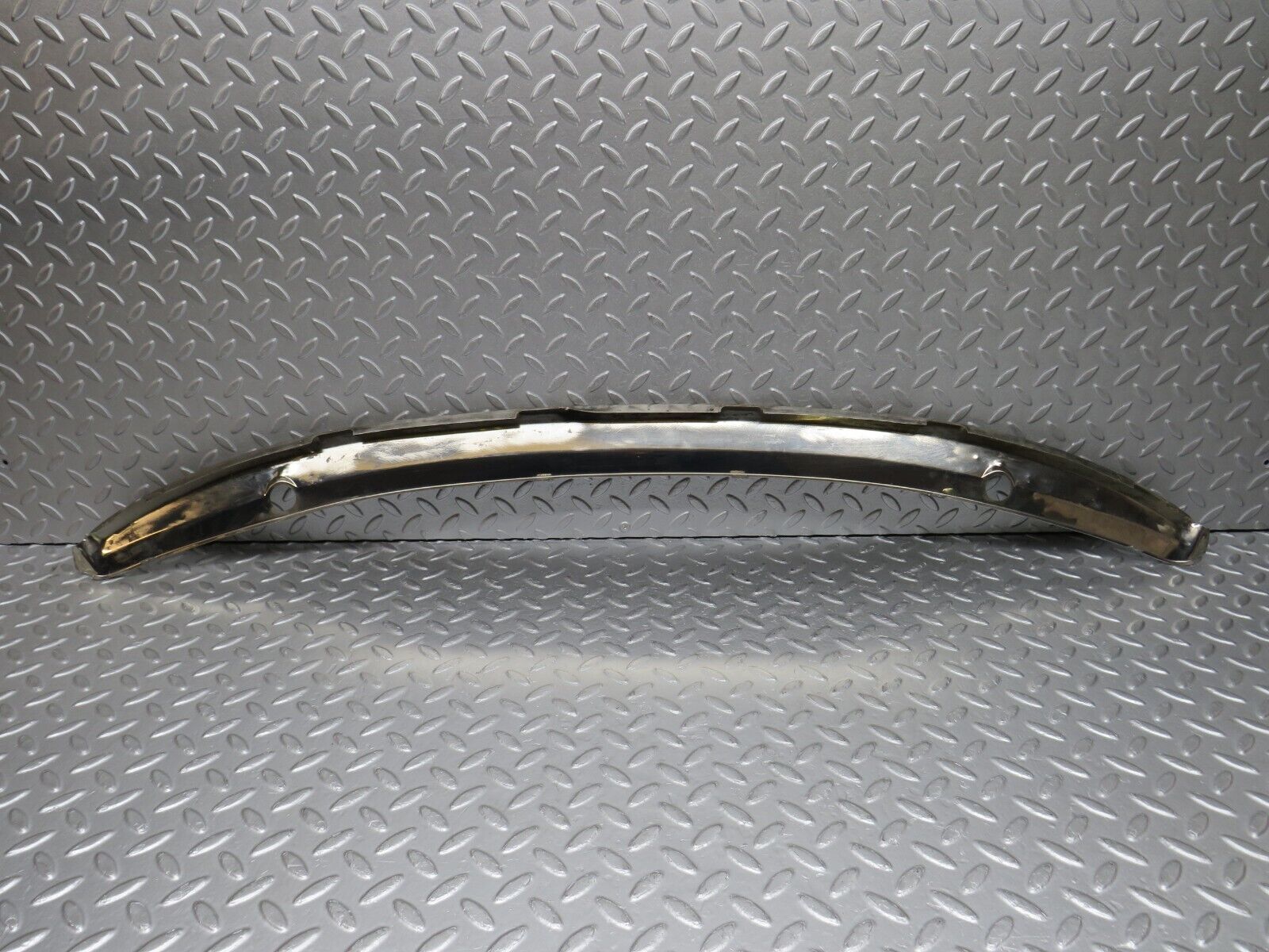 39168 Mercedes-Benz R107 500SL Windscreen Top Chrome Trim