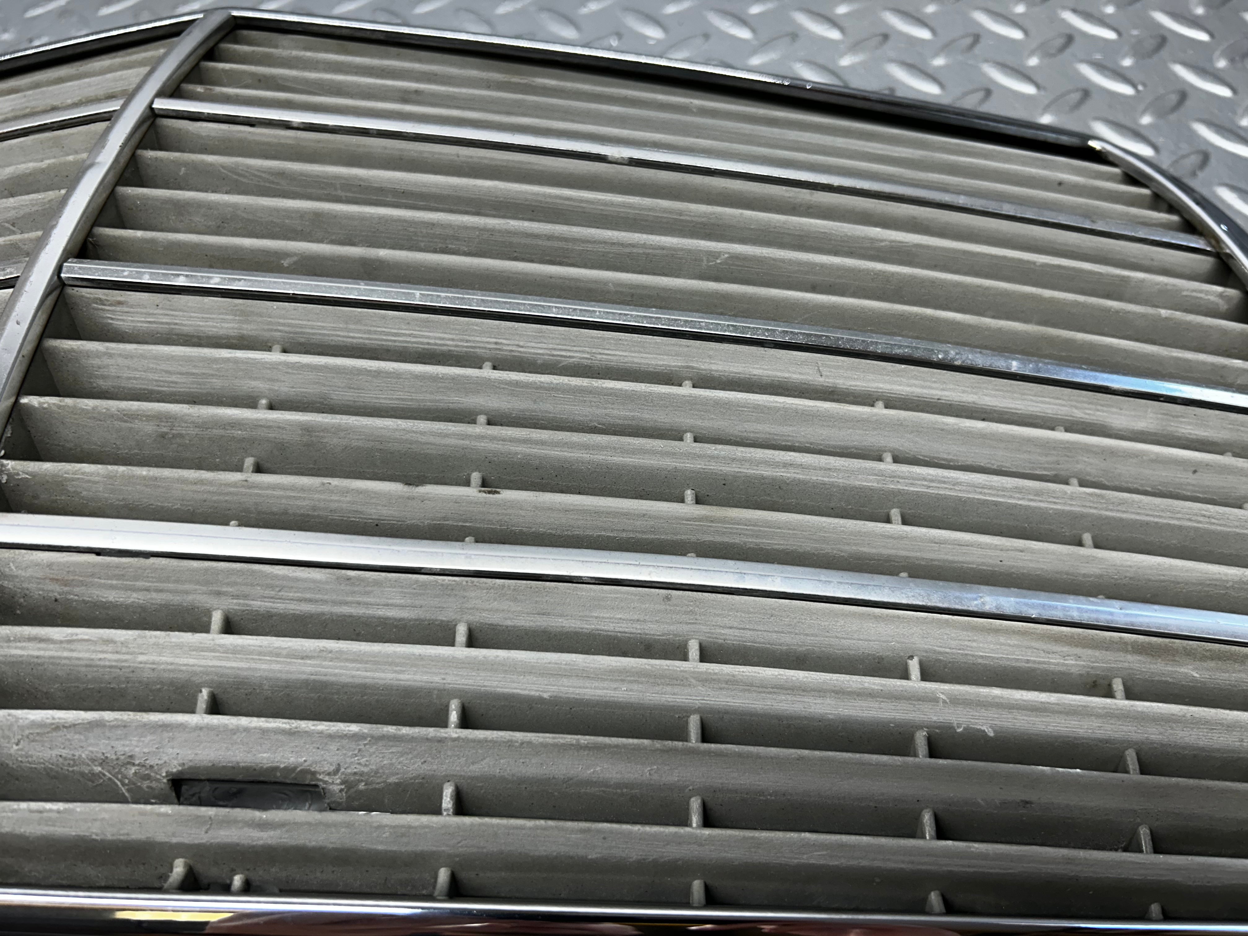 28420 Mercedes-Benz S123 240D Wagon Bonnet Grill Chrome 1238880923
