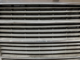 31899 Mercedes-Benz W123 Bonnet Grill Chrome 1238880923
