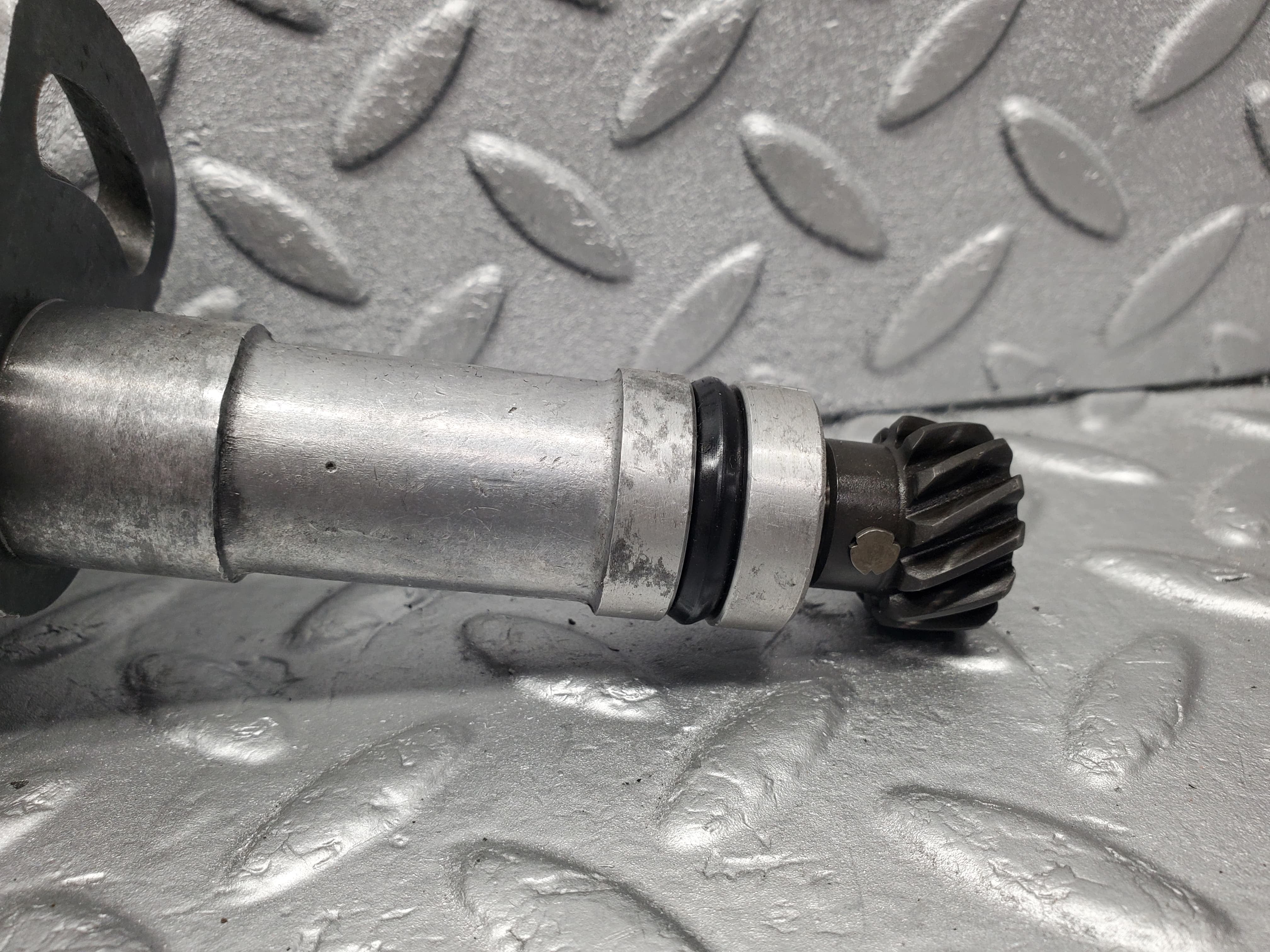 51762 Mercedes-Benz W123 M110 Ignition Distributor Bosch 0237306045 0031580901