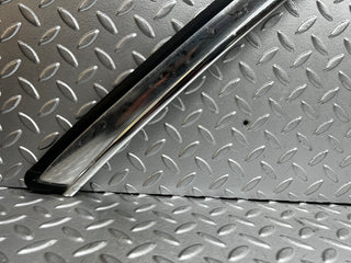 7811 Mercedes-Benz S123 230TE Wagon Roof Chrome Trim Right Side