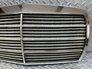 31899 Mercedes-Benz W123 Bonnet Grill Chrome 1238880923