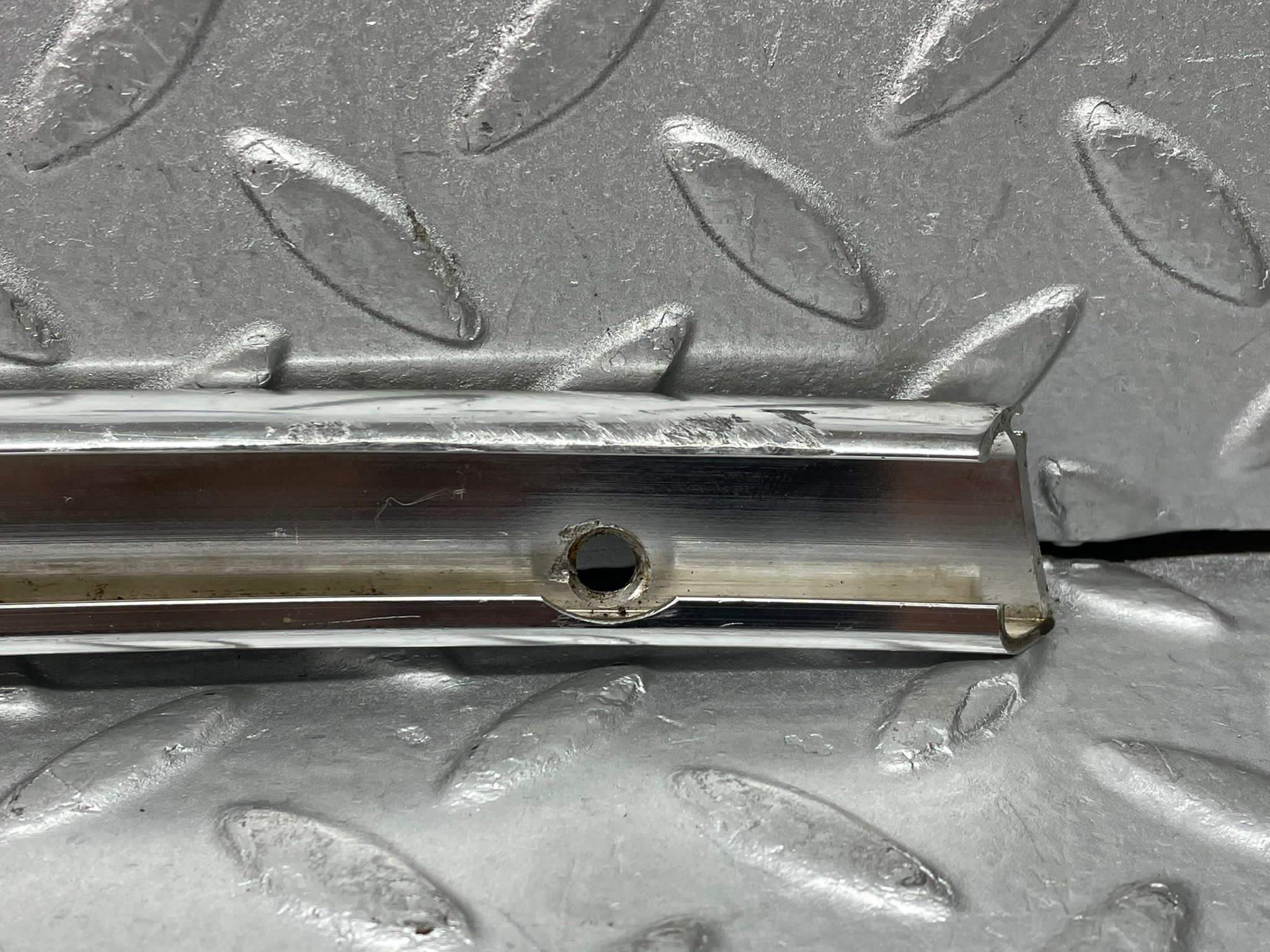 37907 Mercedes-Benz R107 450SL Hardtop B Pillar Chrome Trim Right Side