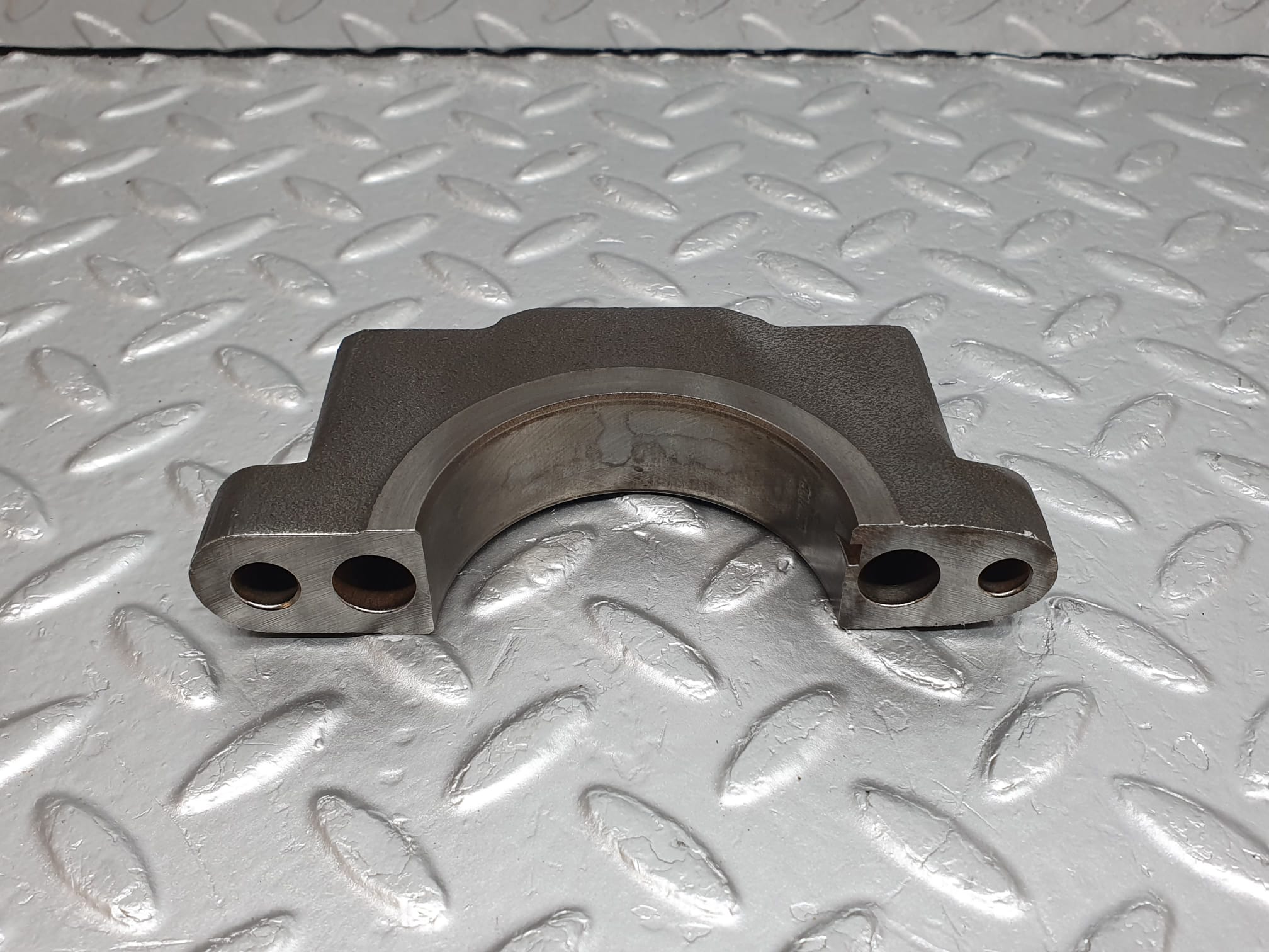 4796 Mercedes-Benz W114 280CE Coupe Crankshaft Bearing Holder Block 1080110113