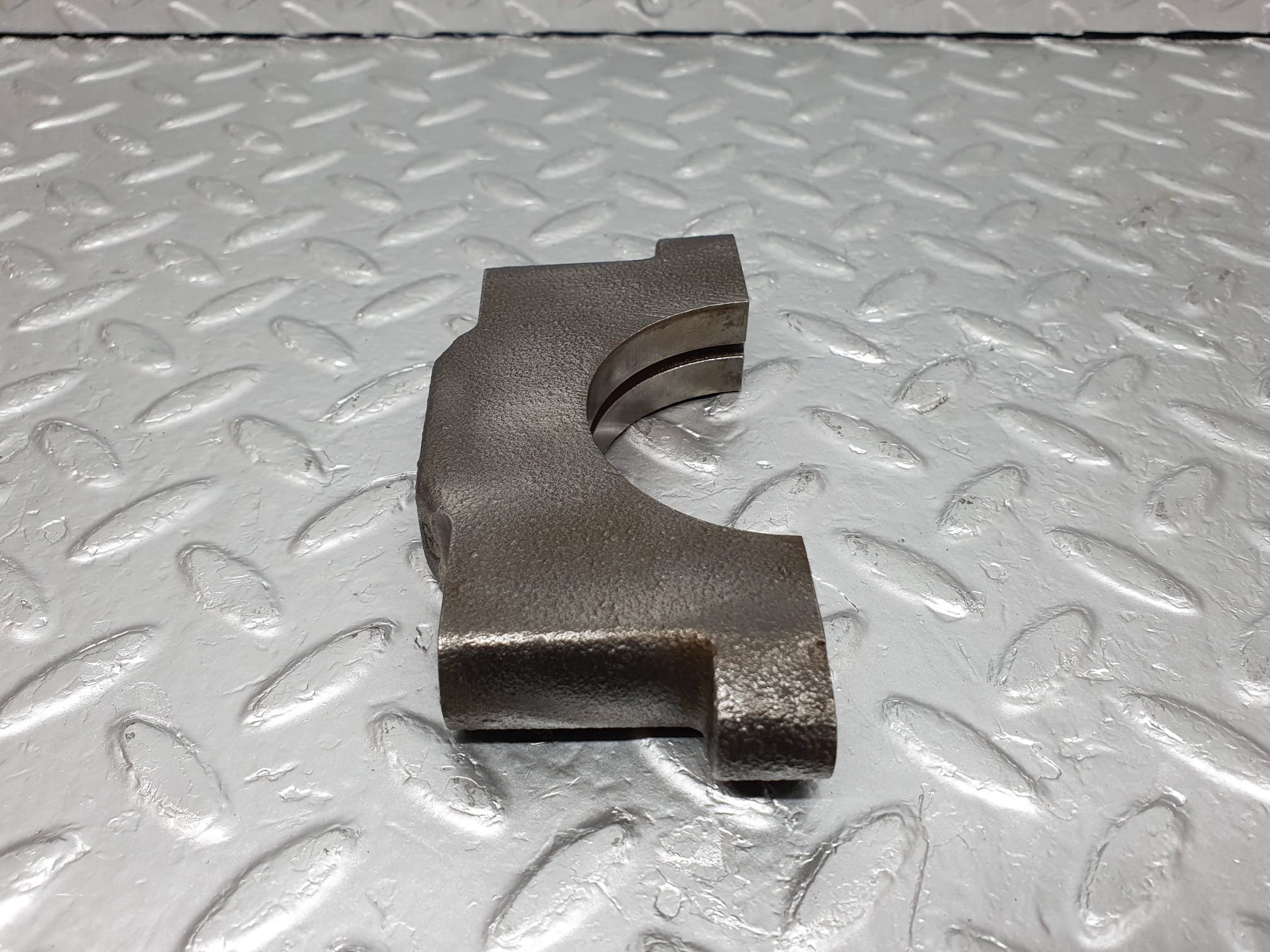 4798 Mercedes-Benz W114 280CE Coupe Crankshaft Bearing Holder Block 1080110211