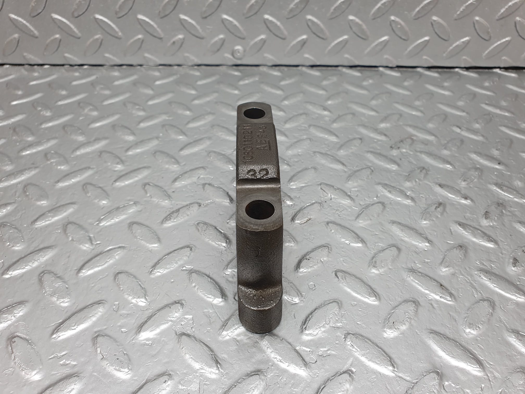 4799 Mercedes-Benz W114 280CE Coupe Crankshaft Bearing Holder Block 1080110211