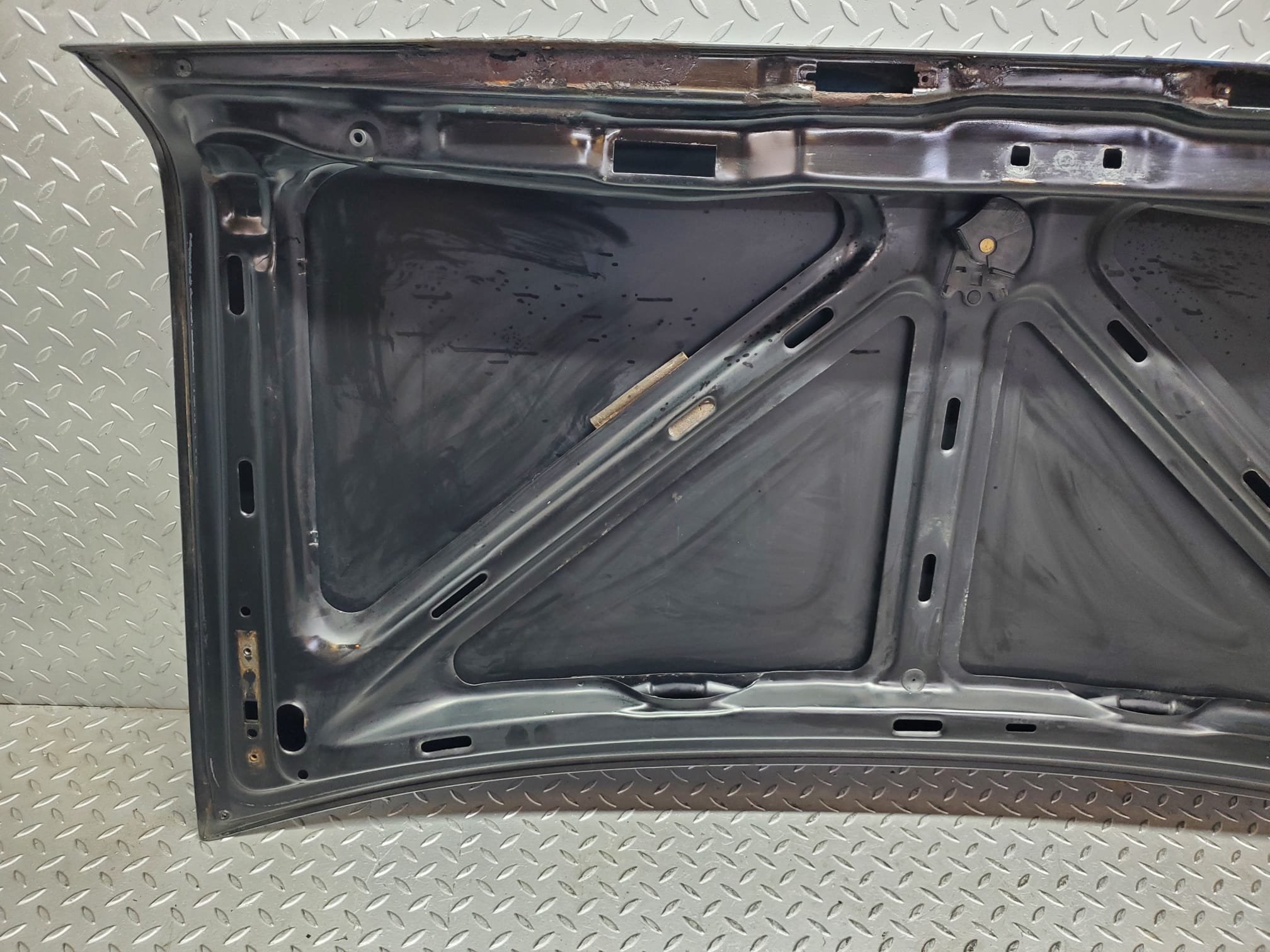 9623 Mercedes-Benz C123 280CE Coupe Boot Lid Trunk Door