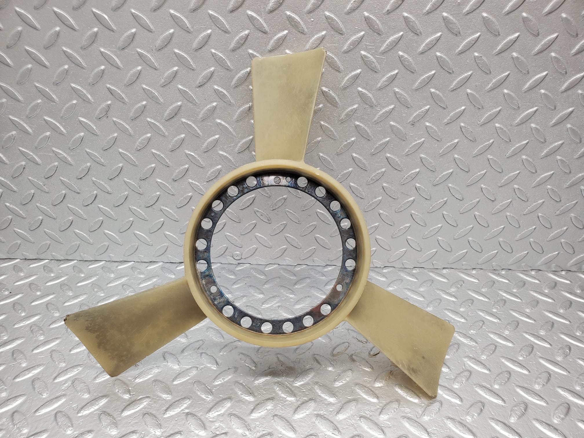 1417 Mercedes-Benz V123 240D LWB Engine Cooling Fan 6162000723